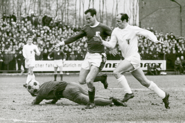 Fußball historisch Leipzig
BSG Chemie Leipzig 

Foto: Westend-Presseagentur
Bauchspieß Fussball Fußball c