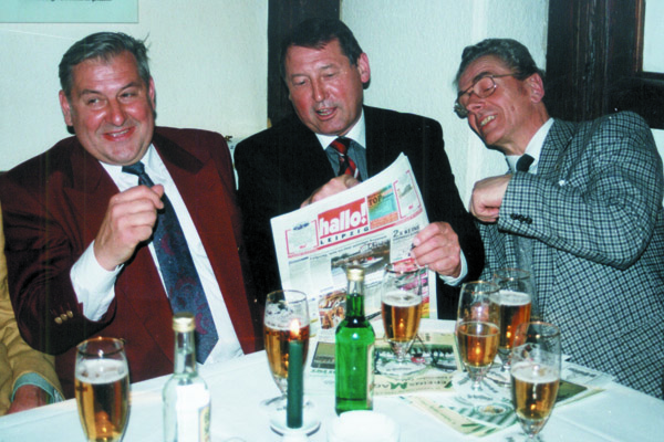 Fussball
Stadion / Alte Hasen / Extra
Fu§ball FC Sachsen Leipzig Stadion
Foto: 
Alfred-Kunze-Sportpark
BSG Chemie Leipzig historisch
v.l. Behla, GŸnther, Dallagrazia Fußball Fussball Fussball Fußball c